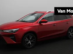 Rood Nieuw 2025 MG MG5 EV Long Range Comfort Stationwagen | € 33.300 (Duur)