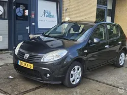 Zwart Gebruikt 2009 Dacia Sandero Lauréate Hatchback | € 1.250 (Eerlijke prijs)