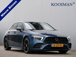 Blauw Gebruikt 2022 Mercedes A180 Business Hatchback | € 28.795 (Eerlijke prijs)