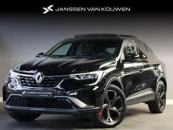 Zwart Gebruikt 2022 Renault Arkana R.S. SUV | € 25.795 (Eerlijke prijs)