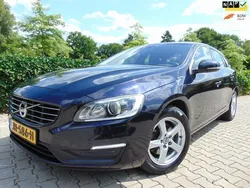 Blauw Gebruikt 2016 Volvo V60 Stationwagen | € 6.950 (Goede deal)