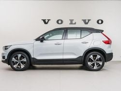 Grijs (metallic) Gebruikt 2021 Volvo XC40 Plus SUV | € 30.900 (Eerlijke prijs)