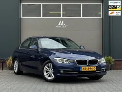 Blauw Gebruikt 2017 BMW 318 Executive Sedan | € 15.250 (Eerlijke prijs)