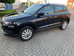 Zwart Gebruikt 2019 Skoda Karoq Clever SUV | € 17.999 (Eerlijke prijs)