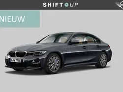 Grijs Gebruikt 2020 BMW 330e M Sport Sedan | € 36.940 (Duur)