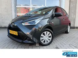 Grijs Gebruikt 2020 Toyota Aygo Hatchback | € 10.990 (Eerlijke prijs)