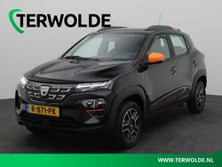 Zwart, metallic lak Gebruikt 2022 Dacia Spring Comfort Plus Hatchback | € 10.945 (Goede deal)