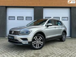 Grijs, metallic lak Gebruikt 2016 VW Tiguan Highline SUV | € 31.490 (Iets duurder)