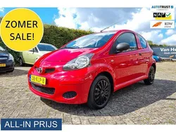 Rood Gebruikt 2010 Toyota Aygo Hatchback | € 2.500 (Goede deal)