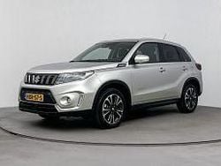 Grijs Gebruikt 2023 Suzuki Vitara Style SUV | € 29.395 (Eerlijke prijs)