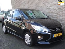 Zwart, metallic lak Gebruikt 2021 Mitsubishi Space Star Hatchback | € 9.999 (Goede deal)