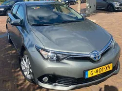 Grijs Gebruikt 2016 Toyota Auris Hatchback | € 12.500 (Eerlijke prijs)
