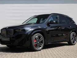 Zwart Nieuw 2025 BMW iX1 M Sport SUV | € 63.851 (Eerlijke prijs)