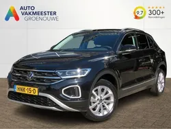 Zwart Nieuw 2024 VW T-Roc Edition SUV | € 35.445 (Goede deal)