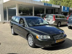 Groen, metallic lak Gebruikt 2006 Volvo V70 Stationwagen | € 5.950 (Duur)