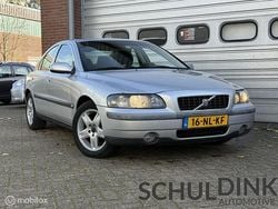 Grijs Gebruikt 2002 Volvo S60 Sedan | € 1.950 (Eerlijke prijs)