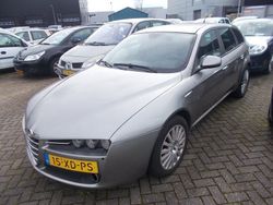 Grijs Gebruikt 2007 Alfa Romeo 159 Distinctive Stationwagen | € 2.995 (Eerlijke prijs)