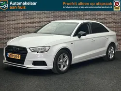 Wit, metallic lak Gebruikt 2017 Audi A3 Proline Sedan | € 14.950 (Goede deal)