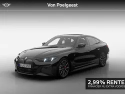 Saphirschwarz metallic (475) (zwart metallic) Nieuw 2025 BMW i4 M Sport Sedan | € 70.950 (Eerlijke prijs)