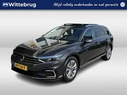 Grijs Gebruikt 2022 VW Passat Business Stationwagen | € 29.950 (Iets duurder)