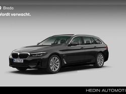 Zwart Gebruikt 2023 BMW 530e Sport Line Stationwagen | € 42.880 (Goede deal)