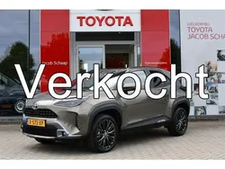 Groen, metallic lak Gebruikt 2024 Toyota Yaris Cross SUV | € 33.999 (Duur)