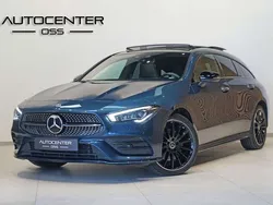 Blauw, metallic lak Gebruikt 2021 Mercedes CLA250 Shooting Brake AMG line Stationwagen | € 32.895 (Eerlijke prijs)