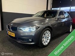Grijs Gebruikt 2016 BMW 320 Executive Sedan | € 19.949 (Eerlijke prijs)