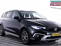 Zwart Gebruikt 2022 Fiat Tipo Cross Stationwagen | € 22.990 (Eerlijke prijs)