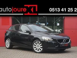 Zwart Gebruikt 2018 Volvo V40 Kinetic Stationwagen | € 12.950 (Goede deal)