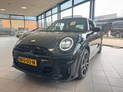 Zwart Gebruikt 2024 Mini John Cooper Works Hatchback | € 39.950
