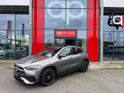 Grijs, metallic lak Gebruikt 2022 Mercedes GLA250 Business SUV | € 35.999 (Goede deal)