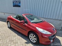 Rood Gebruikt 2007 Peugeot 207 CC Cabriolet | € 1.999 (Goede deal)