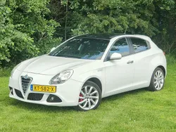 Wit Gebruikt 2012 Alfa Romeo Giulietta Executive Hatchback | € 9.650