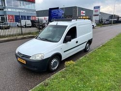 Wit Gebruikt 2011 Opel Combo MPV | € 2.250 (Eerlijke prijs)