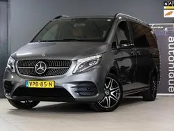 Grijs Gebruikt 2022 Mercedes V300 AMG MPV | € 57.995 (Eerlijke prijs)