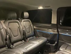 Zwart Gebruikt 2020 Mercedes V250 MPV | € 40.000 (Super prijs)