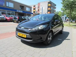 Zwart, metallic lak Gebruikt 2010 Ford Fiesta Hatchback | € 3.950 (Eerlijke prijs)