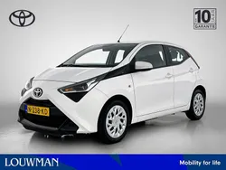 Wit Gebruikt 2021 Toyota Aygo X-play Hatchback | € 12.445 (Eerlijke prijs)