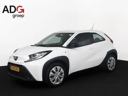 Wit Gebruikt 2024 Toyota Aygo Play Hatchback | € 18.950