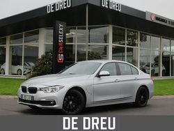 Grijs (metallic) Gebruikt 2018 BMW 330e Executive Sedan | € 19.995 (Super prijs)