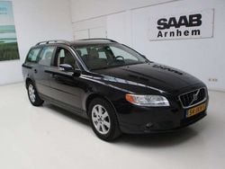 Zwart, metallic lak Gebruikt 2009 Volvo V70 Kinetic Stationwagen | € 7.995 (Iets duurder)