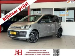 Grijs, metallic lak Gebruikt 2017 VW up! Sound Hatchback | € 10.900 (Eerlijke prijs)
