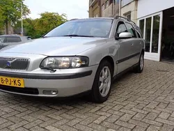 Grijs Gebruikt 2004 Volvo V70 Stationwagen | € 2.950 (Duur)