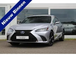 Grijs Gebruikt 2022 Lexus ES300H Sport Line Sedan | € 45.960