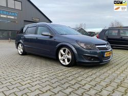 Grijs, metallic lak Gebruikt 2009 Opel Astra Sport Stationwagen | € 2.950 (Eerlijke prijs)