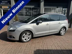 Grijs, metallic lak Gebruikt 2012 Peugeot 5008 GTi MPV | € 3.250 (Goede deal)