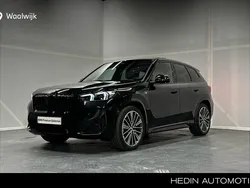 Zwart, metallic lak Gebruikt 2023 BMW iX1 Comfort Edition SUV | € 42.880 (Super prijs)