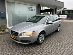 Grijs Gebruikt 2009 Volvo V70 Momentum Stationwagen | € 4.900 (Eerlijke prijs)