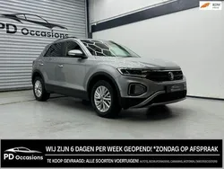 Grijs, metallic lak Gebruikt 2023 VW T-Roc Business SUV | € 23.950 (Eerlijke prijs)